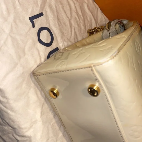Authentic Louis Vuitton Vernis brea GM cream marshmallow tote everyday bag - Picture 6 of 15